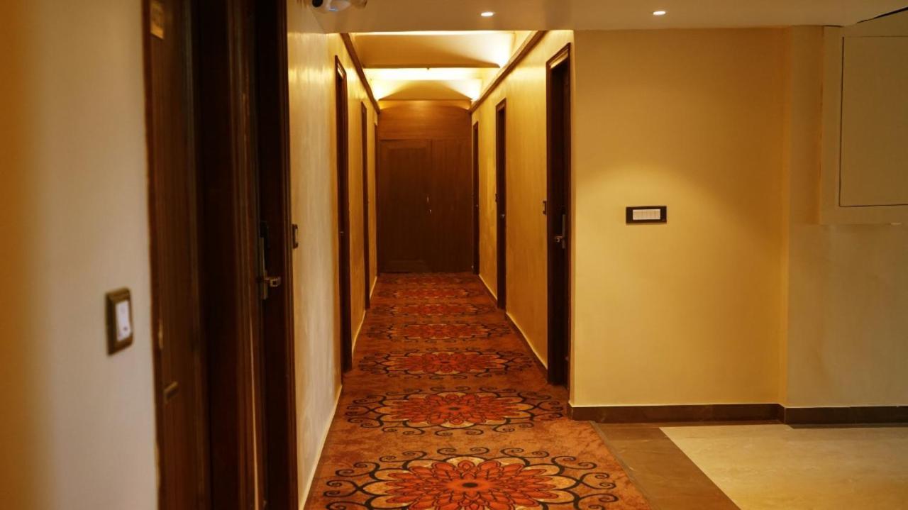 Hotel Sukh Mehal Jalandhar Esterno foto